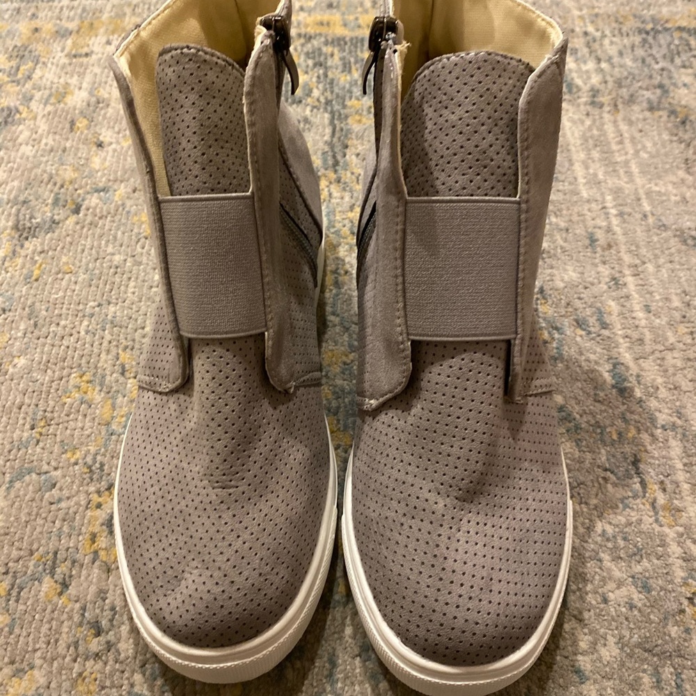 New high wedges